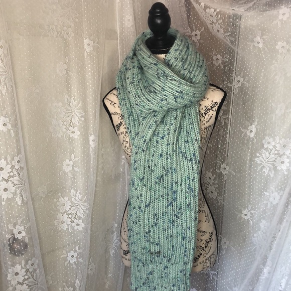 NWT Ann Taylor LOFT Women's Knitted Scarf Blue Green Mix Knit - Picture 3 of 6